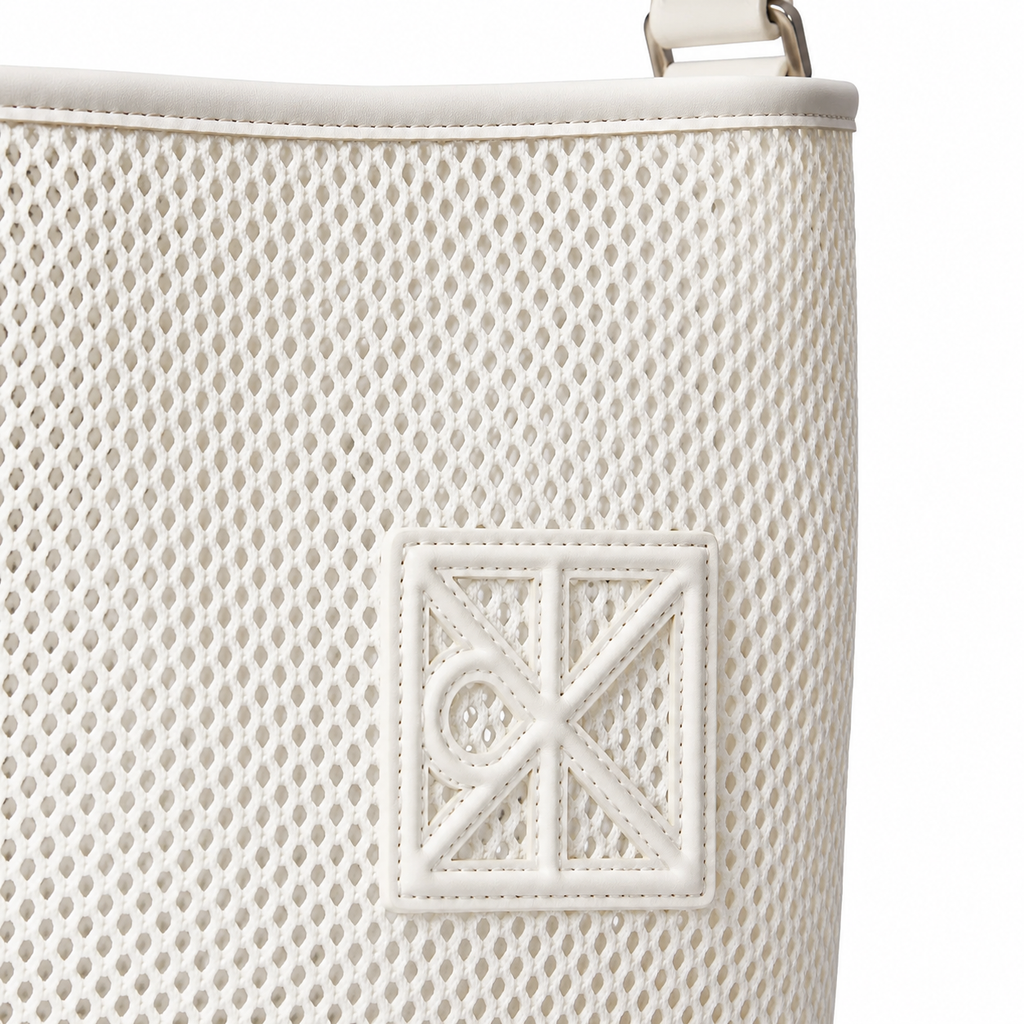 Emblem Bucket - Handbag - white